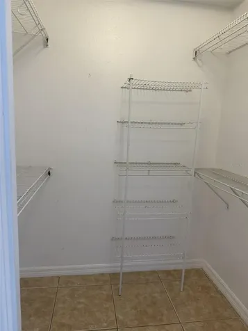495 Las Cortes Lane Orlando FL 32824