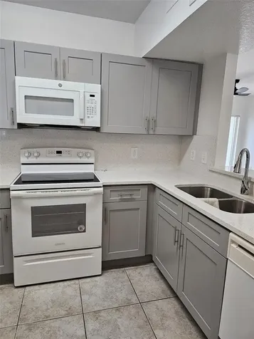495 Las Cortes Lane Orlando FL 32824
