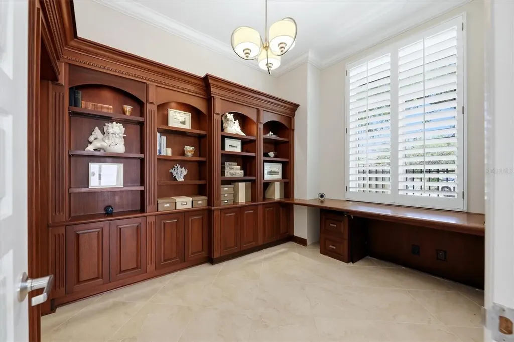 200 Cocoanut Avenue Sarasota FL 34236