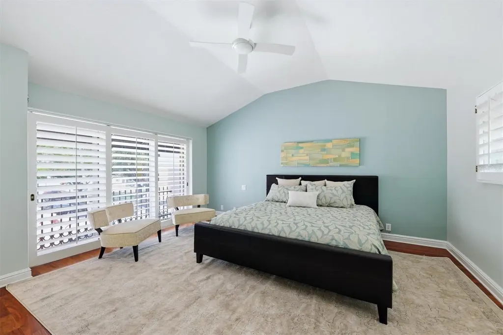 200 Cocoanut Avenue Sarasota FL 34236