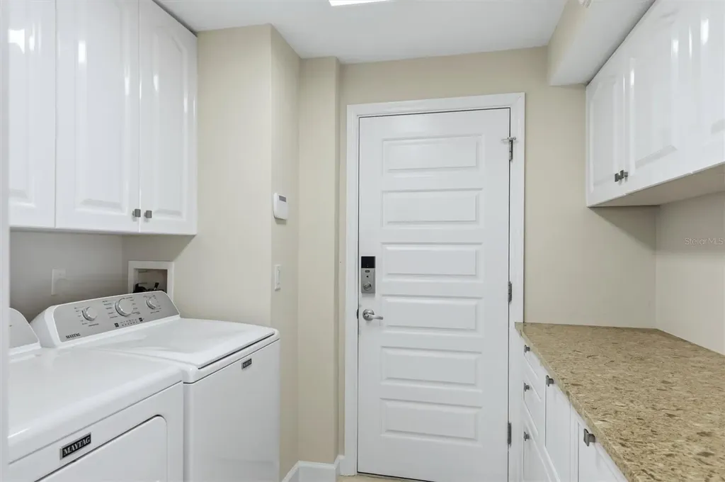 200 Cocoanut Avenue Sarasota FL 34236