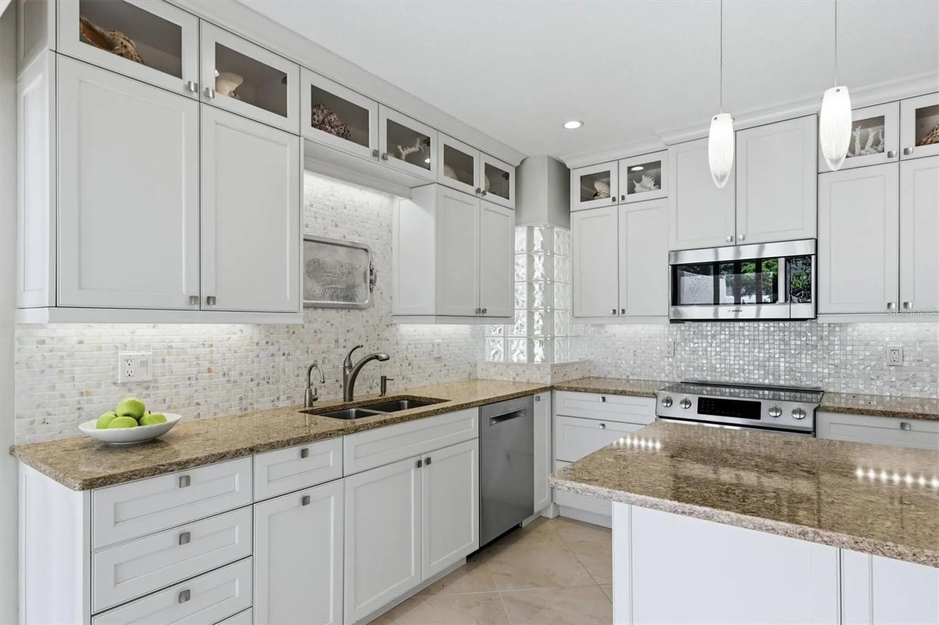200 Cocoanut Avenue Sarasota FL 34236