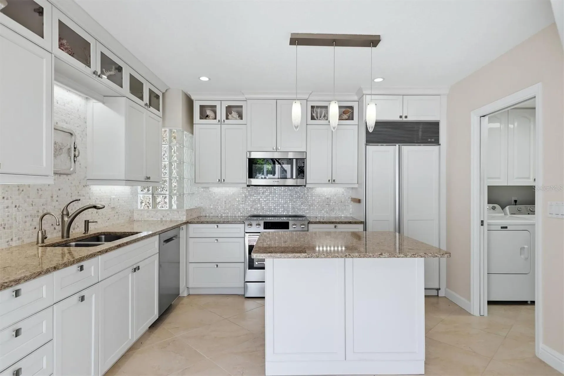 200 Cocoanut Avenue Sarasota FL 34236