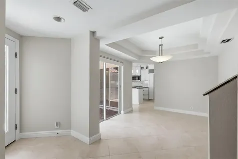 200 Cocoanut Avenue Sarasota FL 34236