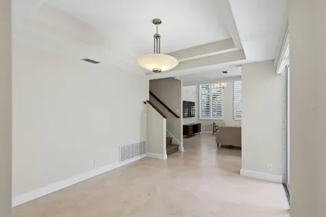 200 Cocoanut Avenue Sarasota FL 34236