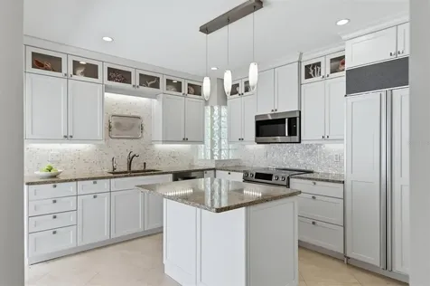 200 Cocoanut Avenue Sarasota FL 34236