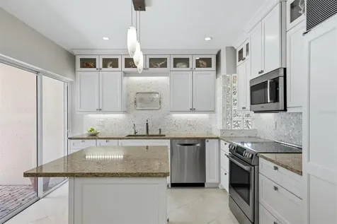 200 Cocoanut Avenue Sarasota FL 34236