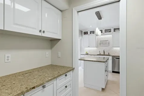 200 Cocoanut Avenue Sarasota FL 34236
