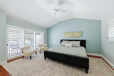 200 Cocoanut Avenue Sarasota FL 34236