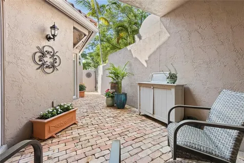 200 Cocoanut Avenue Sarasota FL 34236