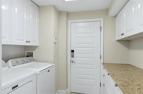 200 Cocoanut Avenue Sarasota FL 34236