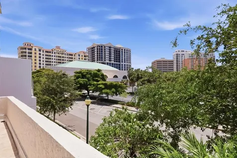 200 Cocoanut Avenue Sarasota FL 34236