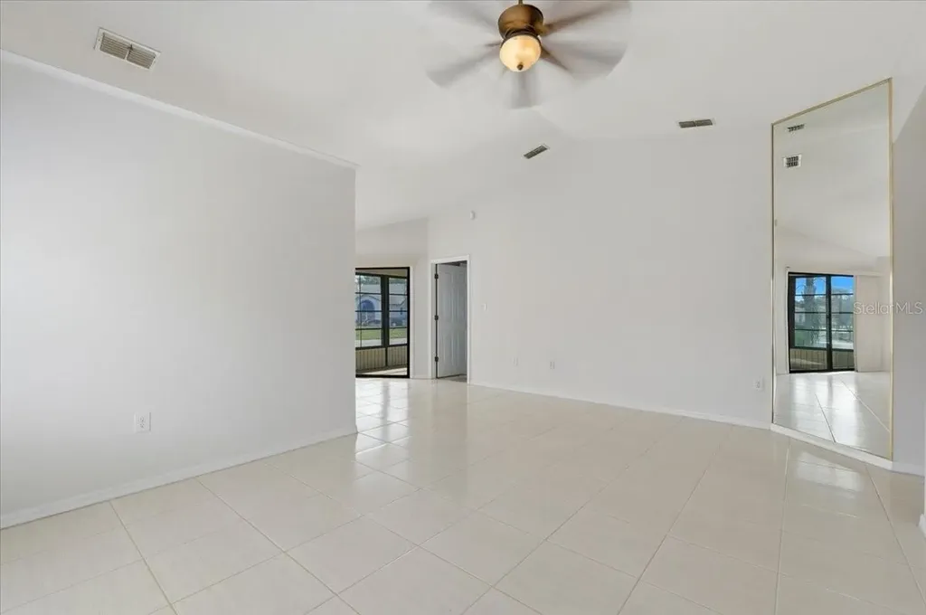 637 Cockatoo Loop Lakeland FL 33809