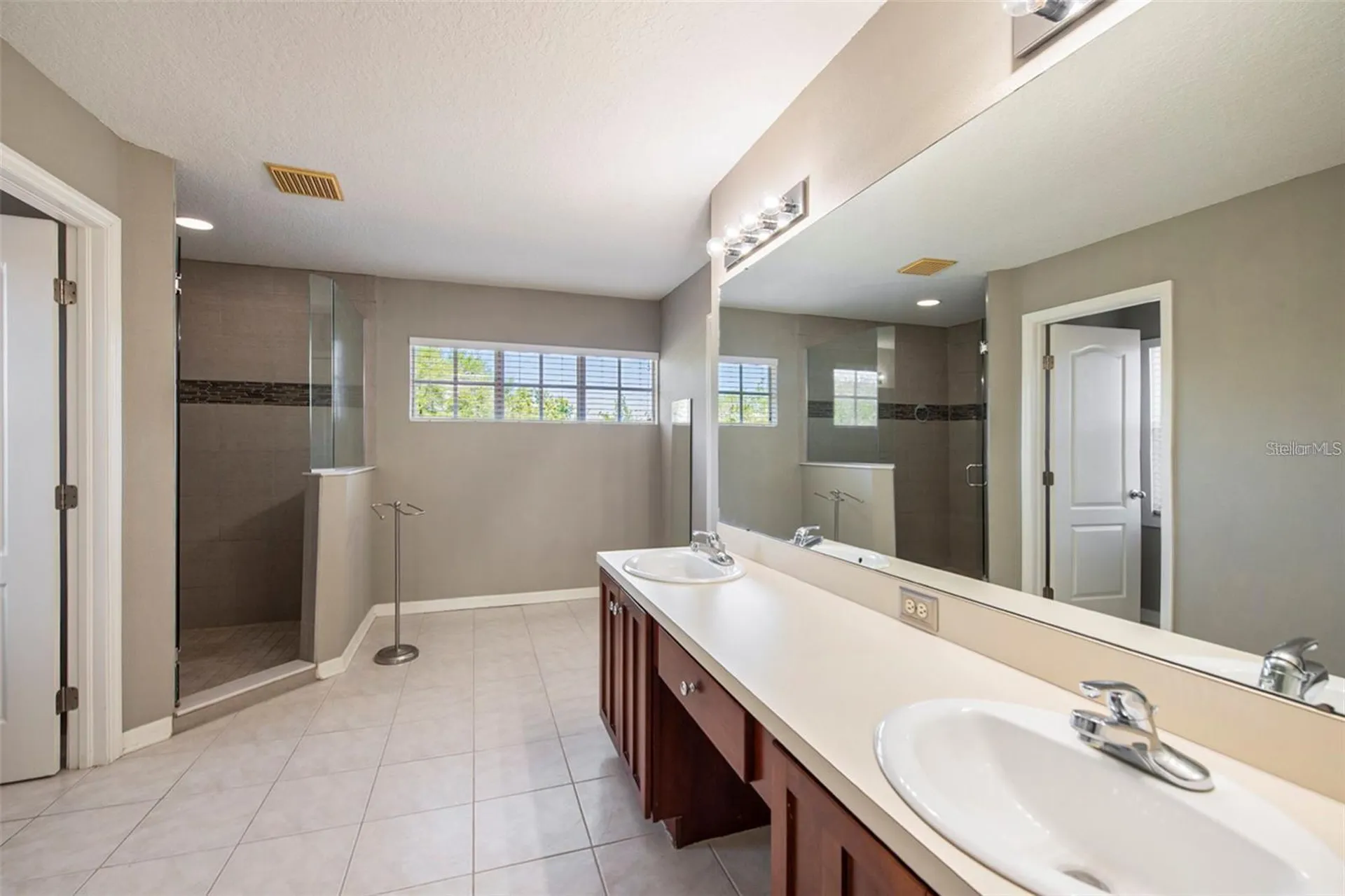 8207 Water Tower Drive Tampa FL 33619
