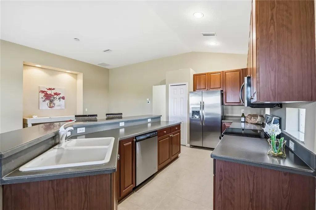 1915 Scarlett Avenue North Port FL 34289
