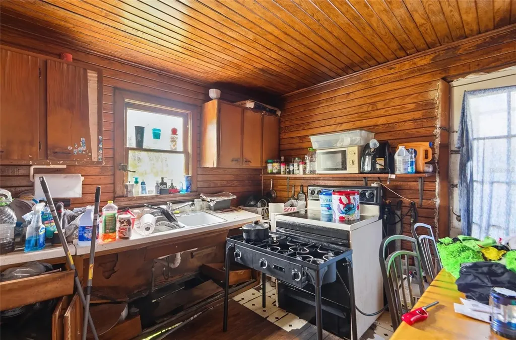 644 S 6th Street Lake Wales FL 33853