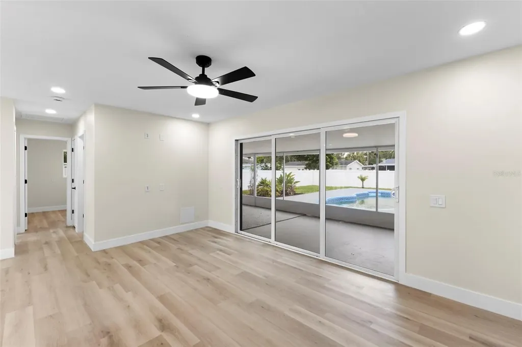 4430 Carson Street NE St Petersburg FL 33703