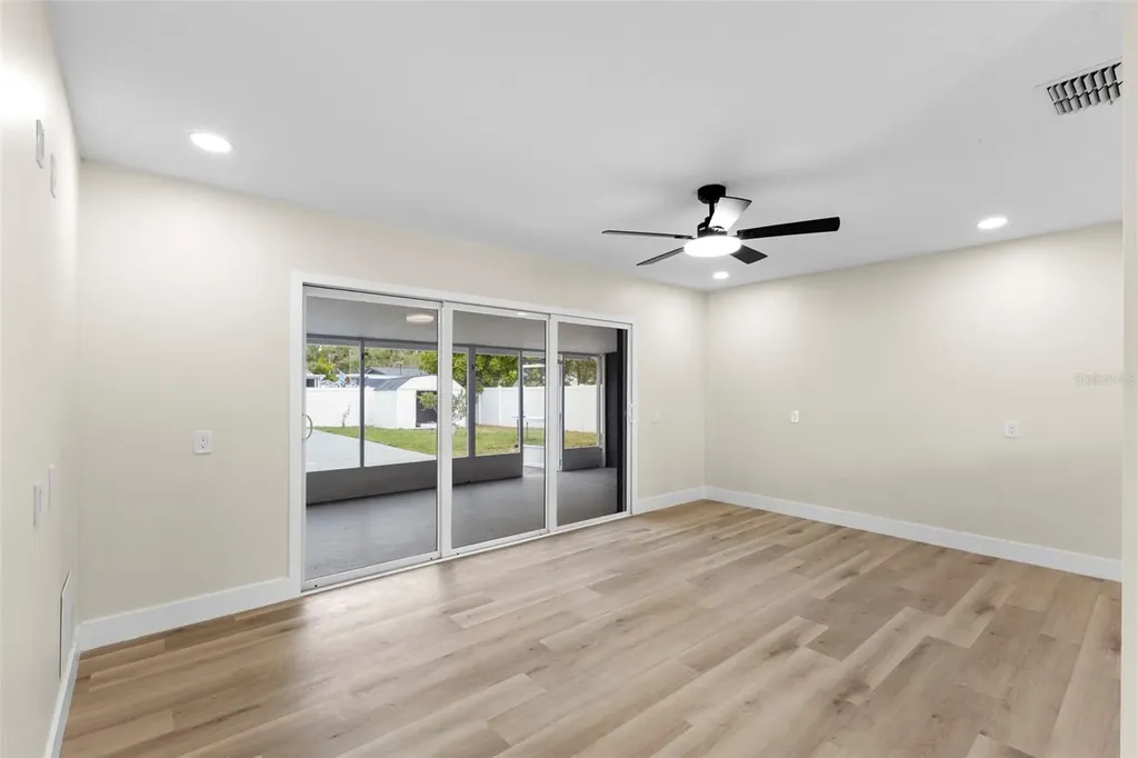 4430 Carson Street NE St Petersburg FL 33703