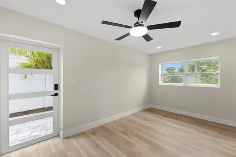 4430 Carson Street NE St Petersburg FL 33703