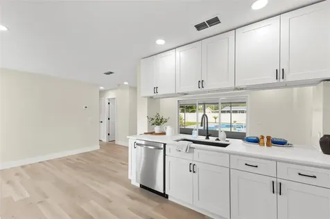 4430 Carson Street NE St Petersburg FL 33703