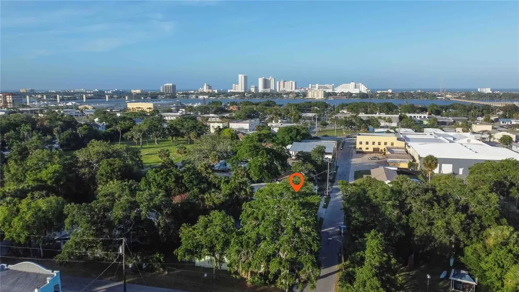 136 Taylor Avenue Daytona Beach FL 32114