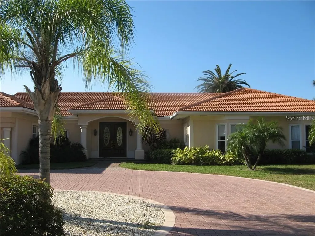 376 W Royal Flamingo Drive Sarasota FL 34236