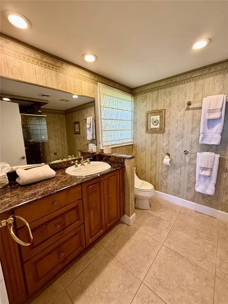 376 W Royal Flamingo Drive Sarasota FL 34236