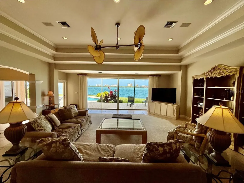 376 W Royal Flamingo Drive Sarasota FL 34236
