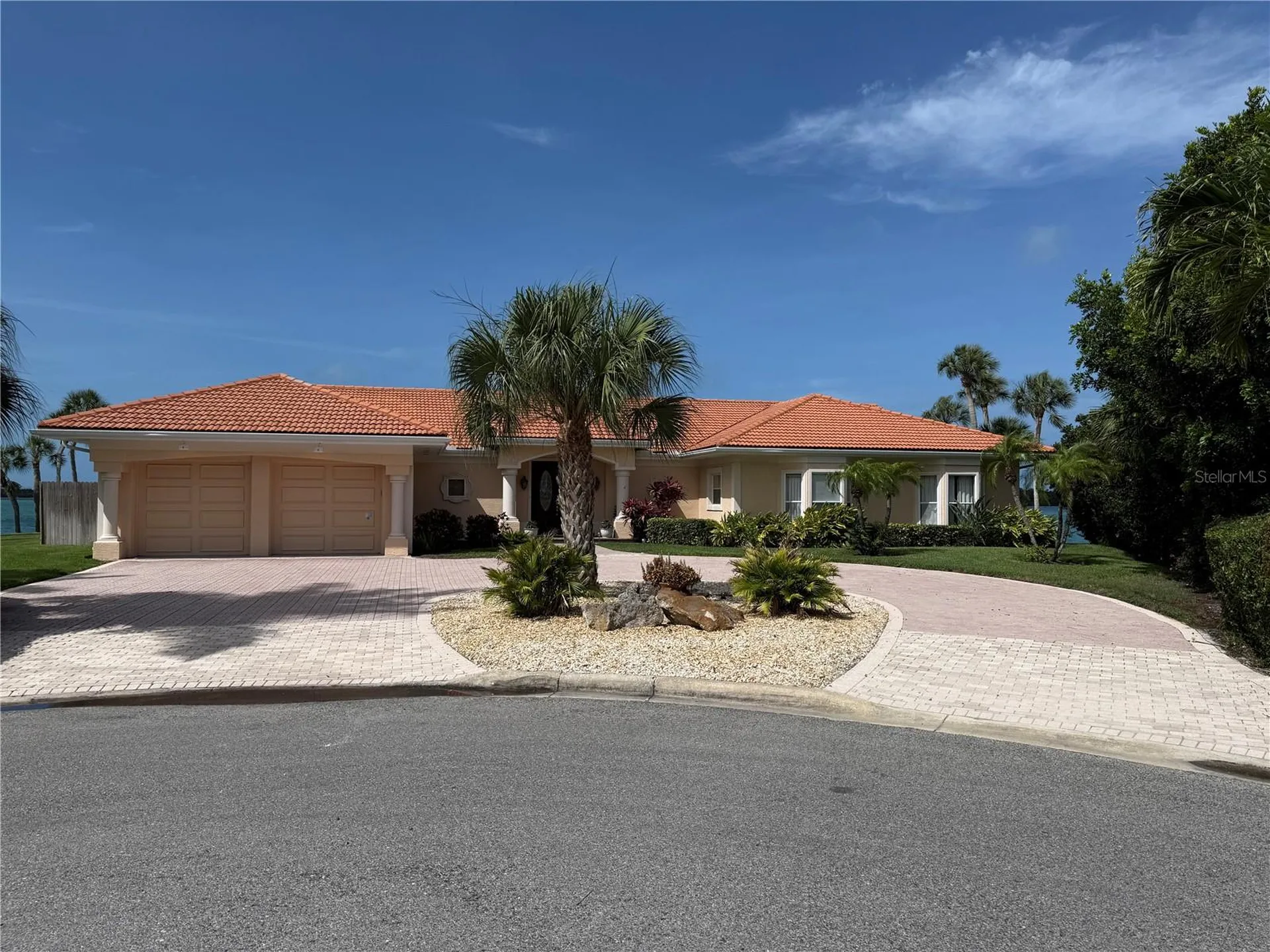 376 W Royal Flamingo Drive Sarasota FL 34236