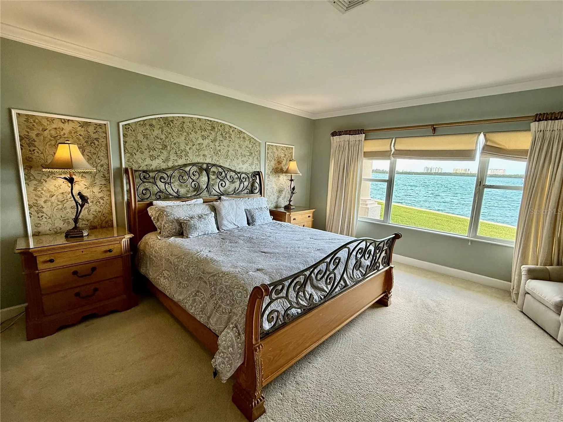 376 W Royal Flamingo Drive Sarasota FL 34236