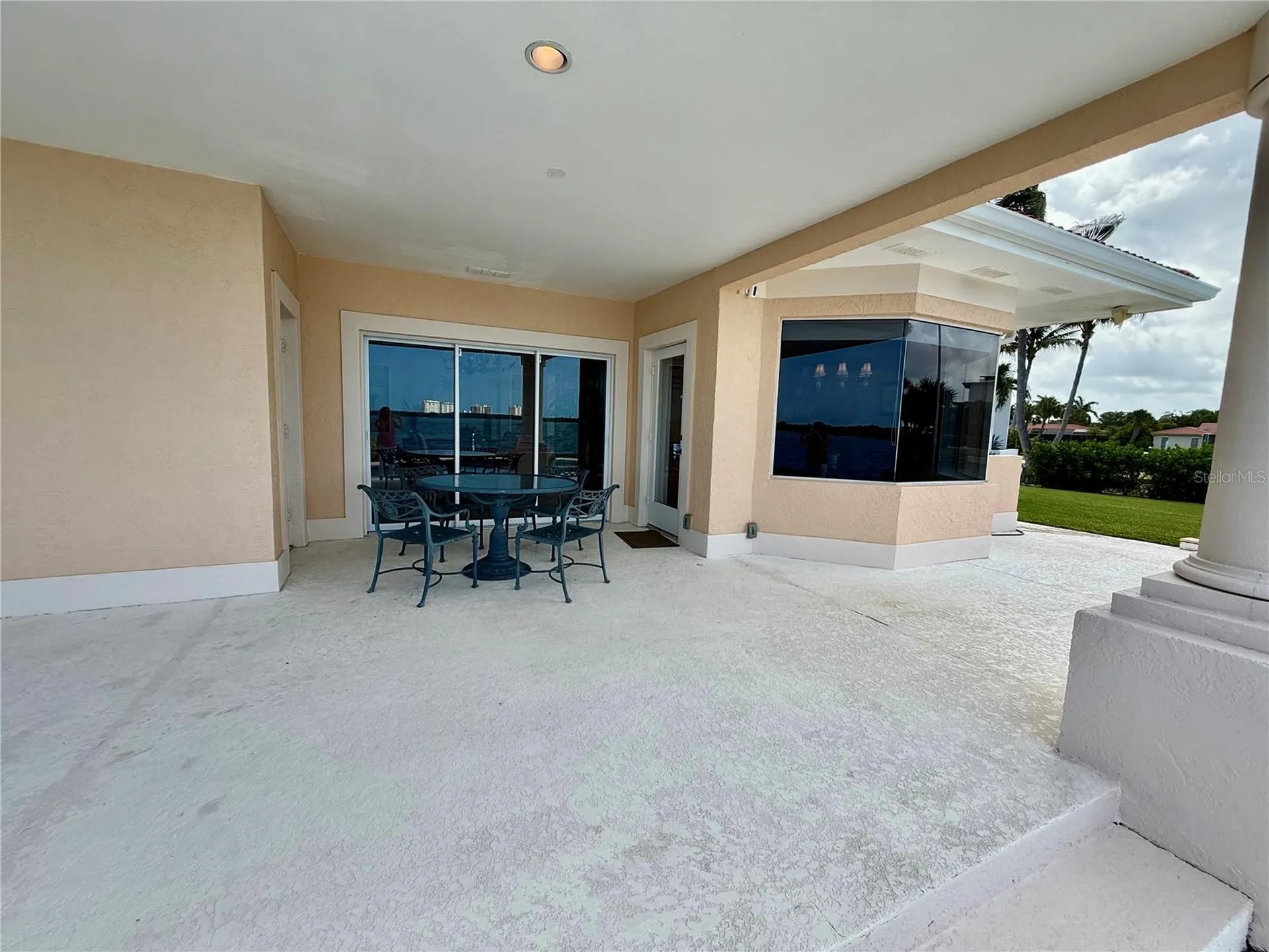 376 W Royal Flamingo Drive Sarasota FL 34236
