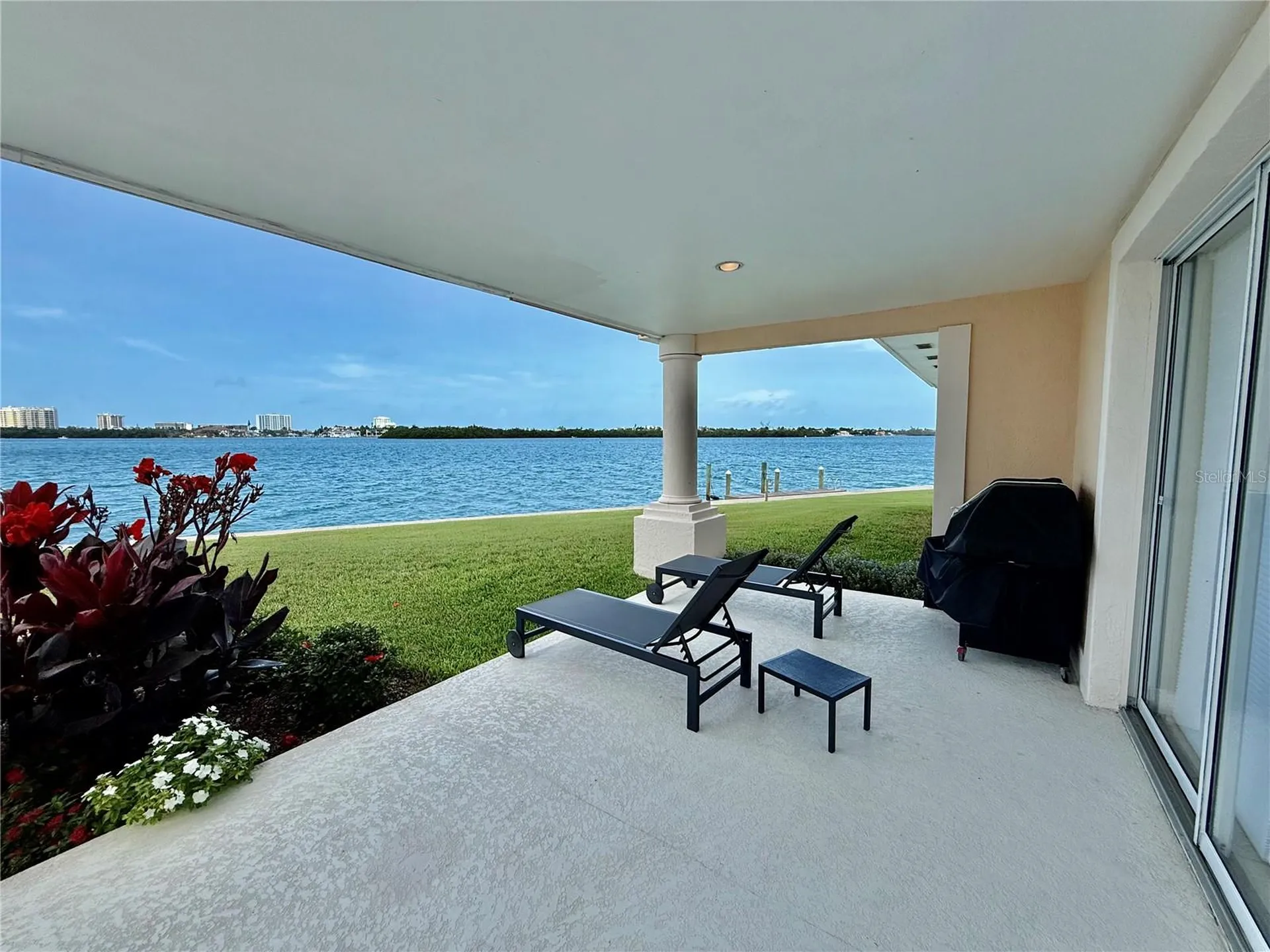 376 W Royal Flamingo Drive Sarasota FL 34236