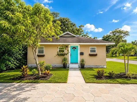 201 35th Street S St Petersburg FL 33711