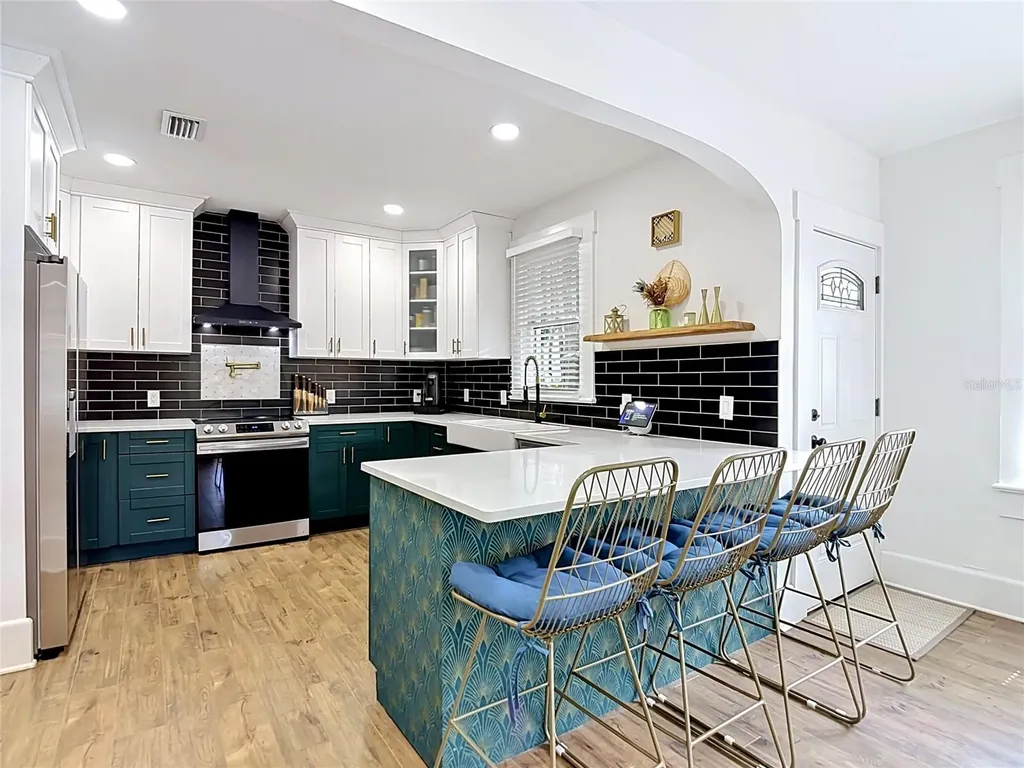 105 W Elm Street Tampa FL 33604