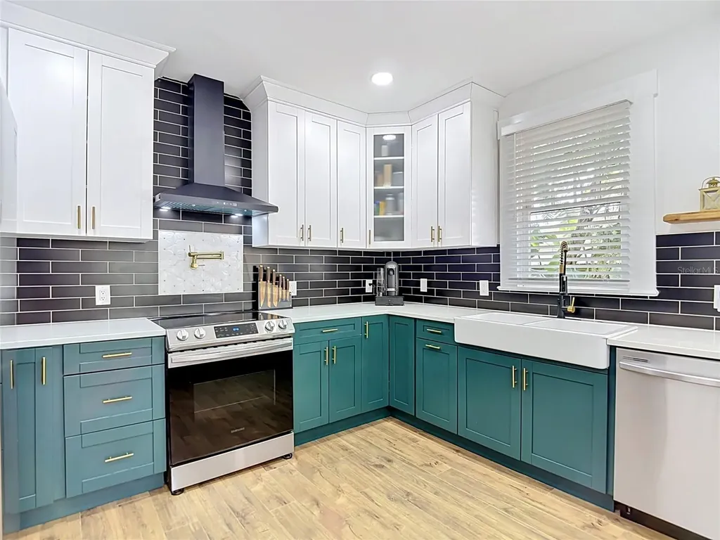 105 W Elm Street Tampa FL 33604