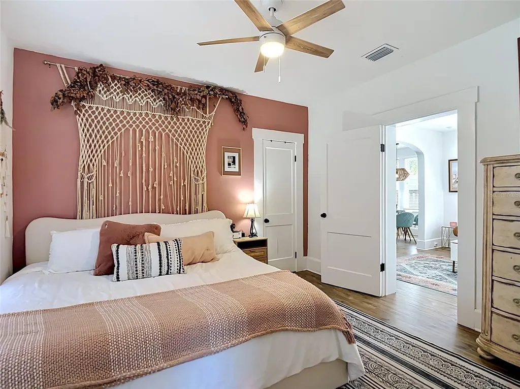 105 W Elm Street Tampa FL 33604