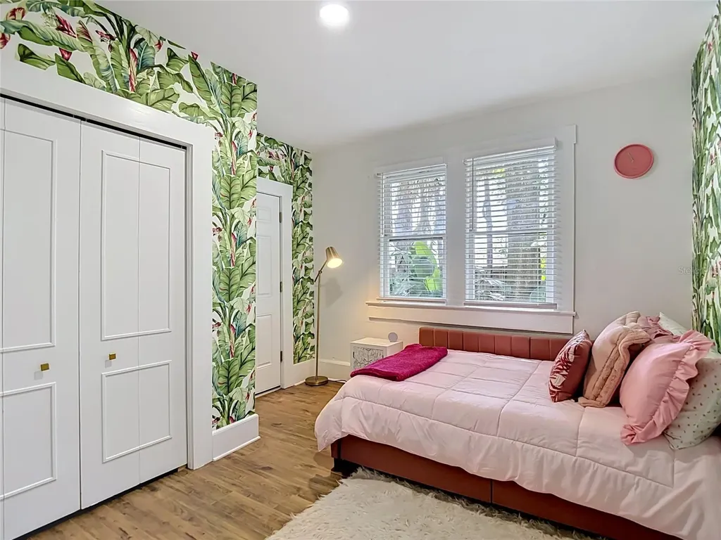 105 W Elm Street Tampa FL 33604