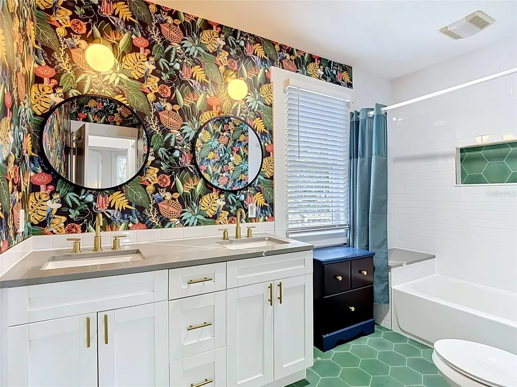 105 W Elm Street Tampa FL 33604
