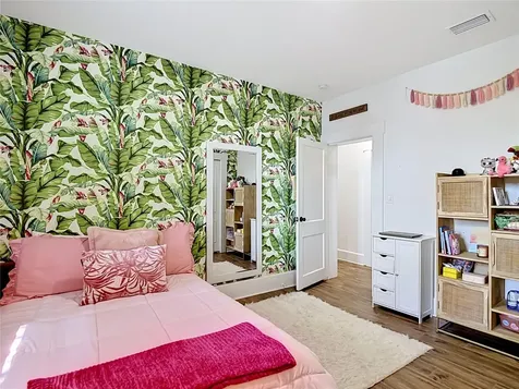 105 W Elm Street Tampa FL 33604