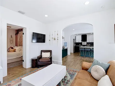 105 W Elm Street Tampa FL 33604