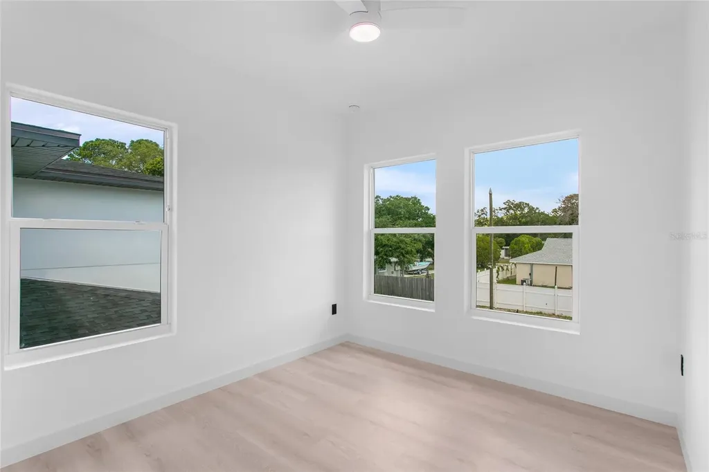 4601 Queensboro Avenue S St Petersburg FL 33711