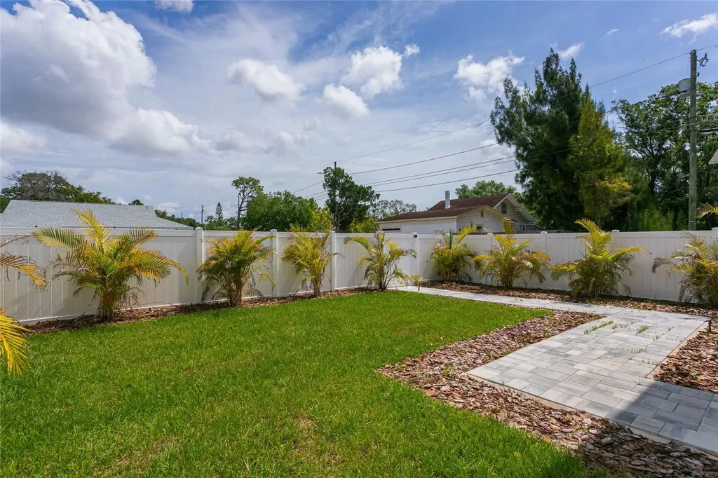 4601 Queensboro Avenue S St Petersburg FL 33711