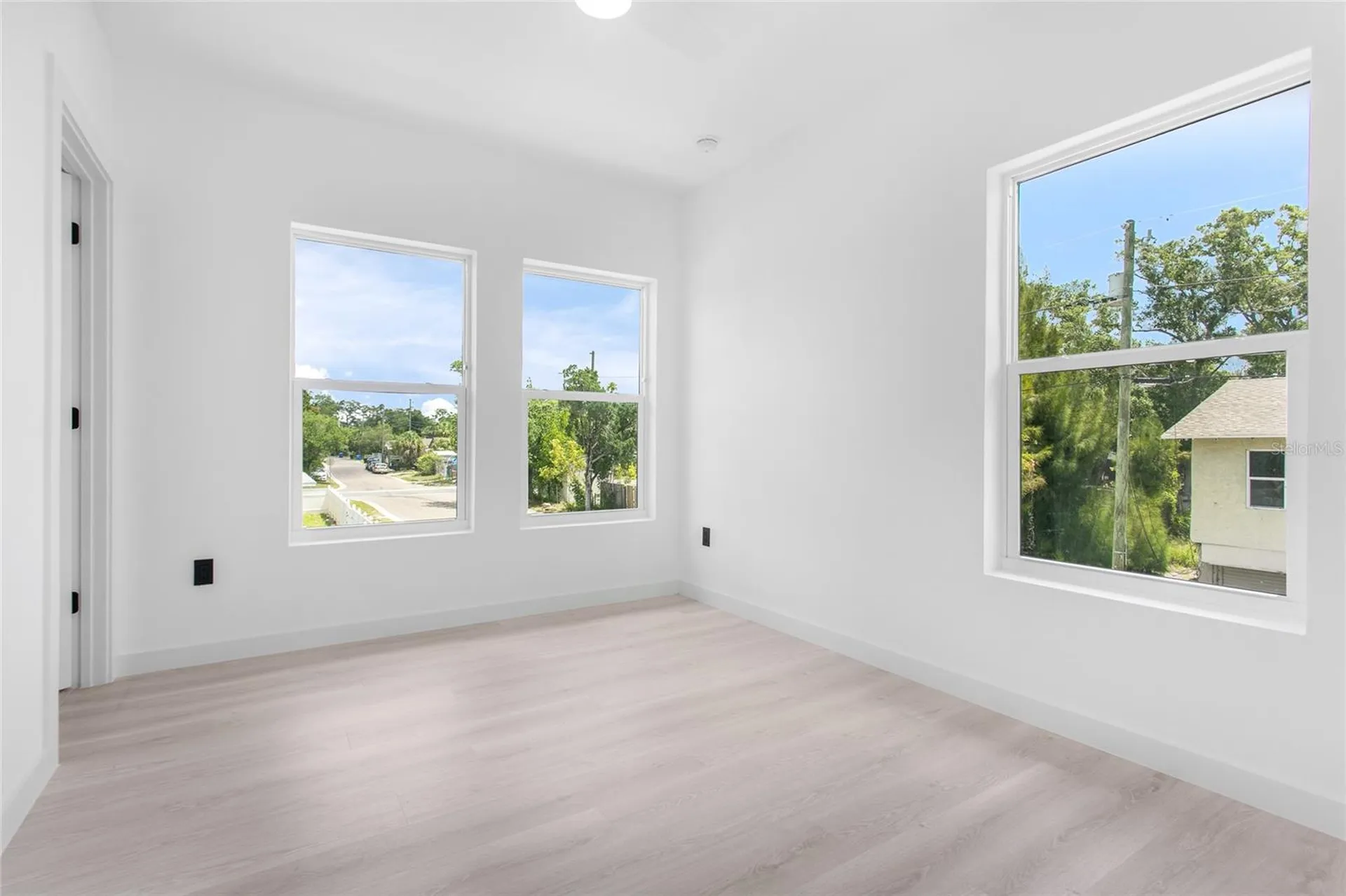 4601 Queensboro Avenue S St Petersburg FL 33711