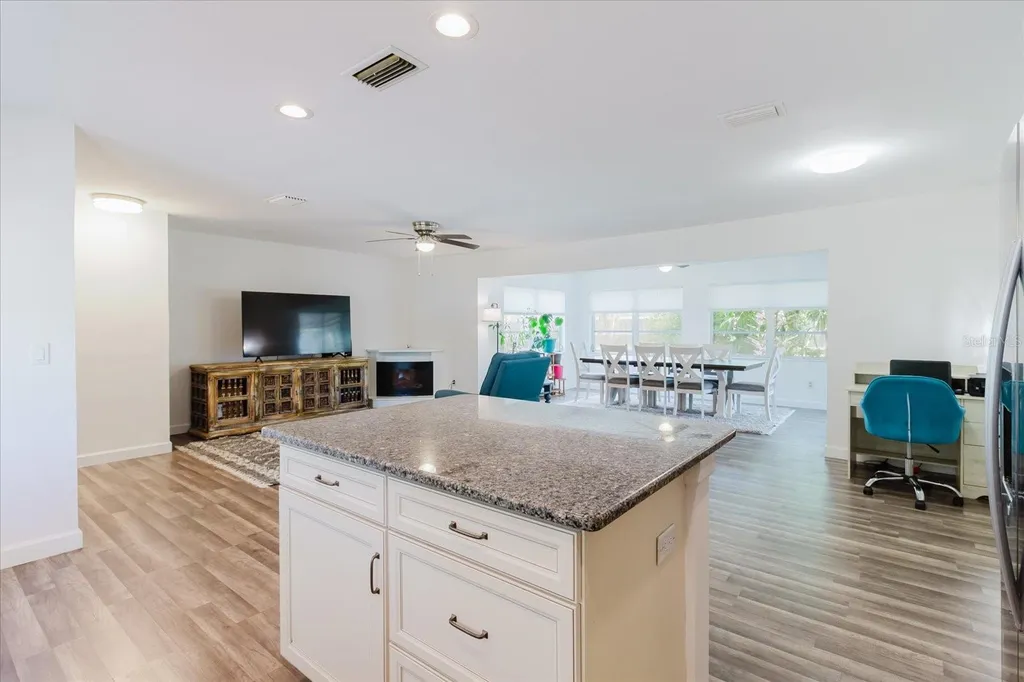 2032 W Ridge Drive Clearwater FL 33763
