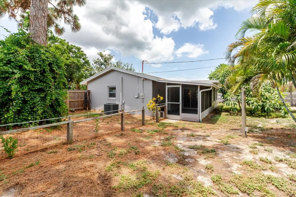 2032 W Ridge Drive Clearwater FL 33763