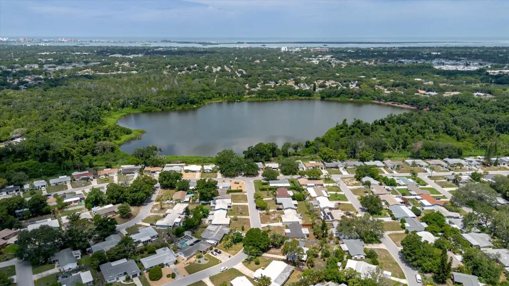 2032 W Ridge Drive Clearwater FL 33763