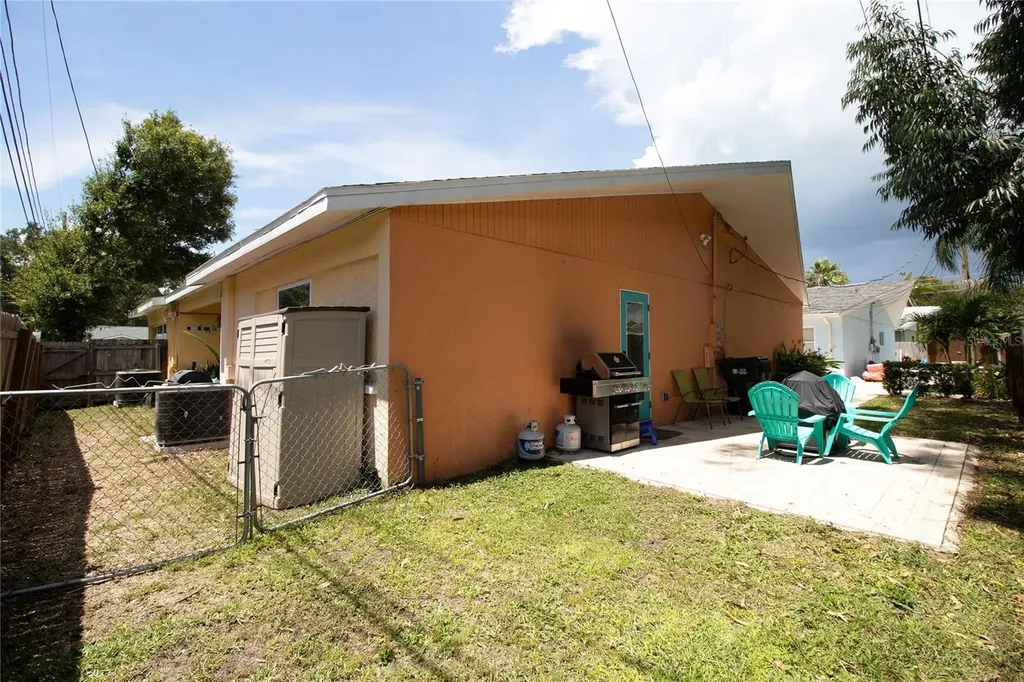 1635 Gladys Street Largo FL 33774