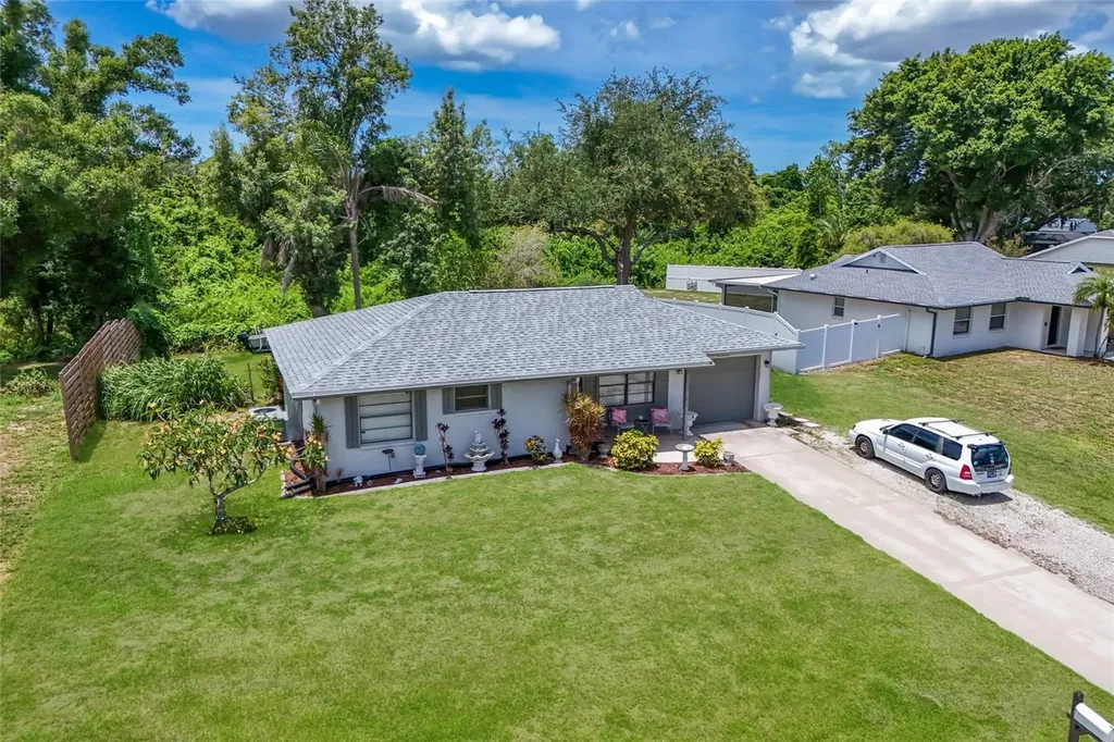 5202 Foxcroft Court Sarasota FL 34232