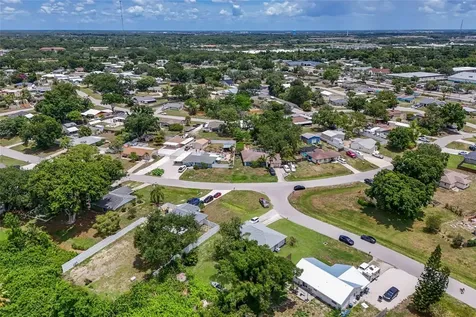 5202 Foxcroft Court Sarasota FL 34232