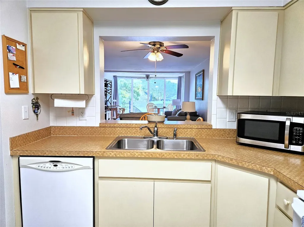 1800 Mariner Drive Tarpon Springs FL 34689